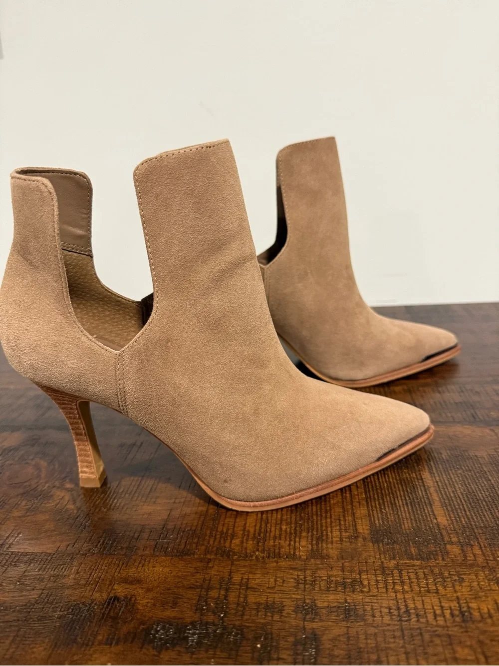 Vince Camuto vince camuto